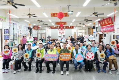 澎縣府攜手高慈總助澎湖學子逐夢前行  由縣長陳光復親自出席，與高慈總副理事長及各慈善會理事長一同表揚31位學業成績優異、品德良好以及適性發展的優秀學子，致贈助學金、實用行李箱及精緻小禮物，期勉學生們珍惜學習資源、突破環境限制、勇敢逐夢。