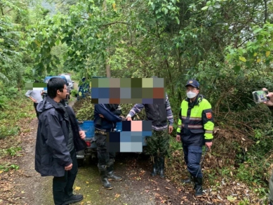 檳榔大盜現形｜逃離現場時與萬榮警窄路相逢，當場人贓俱獲！