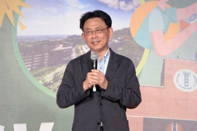 大葉Open Day（開放日），校長方文昌歡迎親師生蒞臨。（照片大葉提供）