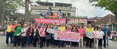彰化郵局團隊在田尾鄉怡心園辦理「中華郵政樂齡運動，樂齡田尾漫遊」。（照片彰郵提供）