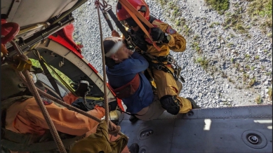 登奇萊東稜｜男性山友跌倒頭部重創，空中救援送醫！