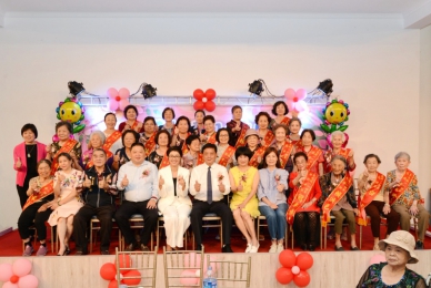 許縣長出席草屯鎮模範母親表揚晚會 感恩母愛