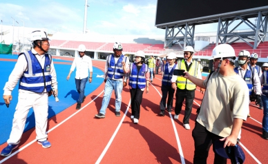 雲林「虎尾高鐵多功能田徑場」工程進度超前 縣長張麗善等人視察 為114年全國運動會準備最棒競賽場！