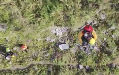 老翁挑戰高山｜67歲山友在秀林鄉沿海林道山域，體力虛脫、持續跌到，無法行走，直升機救下！