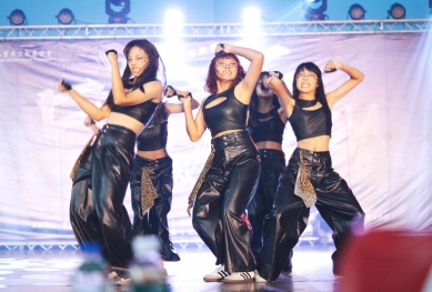 豐泰文教盃雲林縣國中團體飆舞大賽 青春無限、熱力開跳 文生高中「Fighting」、崇德國中「Amazon」分獲冠軍！