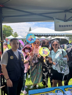 臺東縣警察局少年隊｜至臺東美術館世界無菸日公益活動設攤宣導