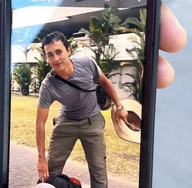 相信Diego正在奮力求生｜墨西哥童軍Diego家人，來到綠島大白沙失蹤第一現場關心救援進展，懸賞5萬美元，盼望航行臺日間漁船協助搜尋！