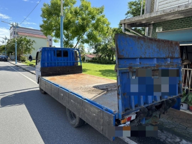 棧板飛脫｜砸傷行人，鳳林鎮中正路，無照小貨車駕駛，飛車惹禍！