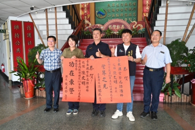 陳文明、吳關志｜榮獲第61屆全國模範警察，饒慶鈴頒紅榜恭賀！