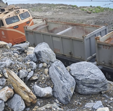 經費規模約2.7億元｜徐榛蔚：已於4月回覆中央來函同意以花東基金補貼鄉親台鐵漲幅，待國發會定案！