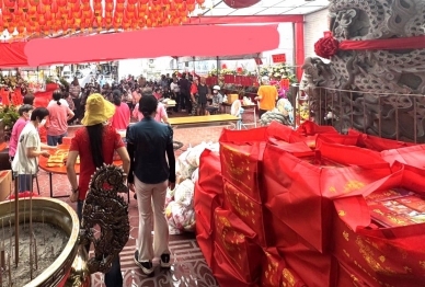 雲林斗六「二城福德廟」愛心紅包發放中 尚餘150包請把握!