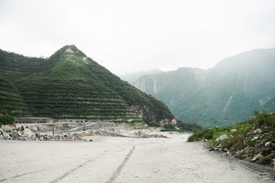 碎石飛落事件｜亞洲水泥新城山礦場攜手秀林鄉公所，關懷居民並舉行復工祈福儀式！