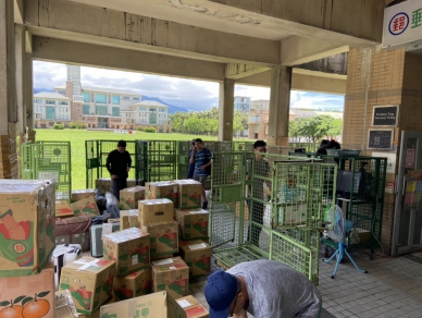 花蓮郵局推出學生返鄉包裹專案｜東華大學宿舍駐點收件貼心服務到位
