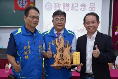 私立興華中學新任校長張家碩就職  王崇旭董事長:為興華注入嶄新能量