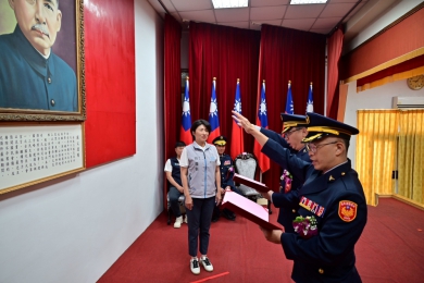 走馬上任｜臺東縣警察局新任主任秘書及關山分局、成功分局卸、新任分局長聯合交接布達暨授階典禮