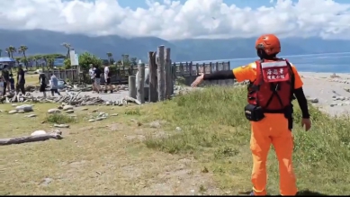 觀浪｜楊柳颱風直撲臺灣東部，海巡署勸離岸際觀浪！