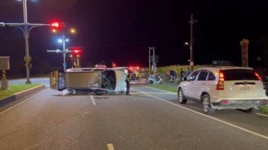 閃避貓咪｜光復鄉路口翻車，4大3小受傷！