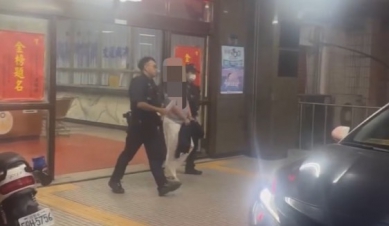 發財夢碎｜連偷3次，女子偷竊花蓮某彩券行刮刮樂共305張，店家逮個正著送警法辦。