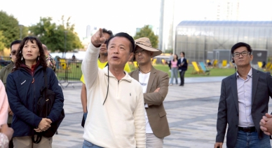 嘉義縣長翁章梁率縣府團隊參訪倫敦巴特西發電站 借鏡城市再生經驗!