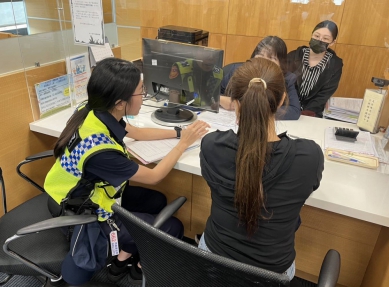 女誤入假交友真詐財陷阱    市政警讓她荷包免於失血