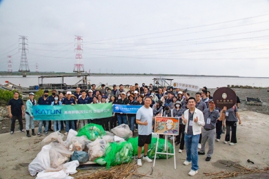 上福集團動員淨灘守護海線 王國印：源頭減塑才是關鍵