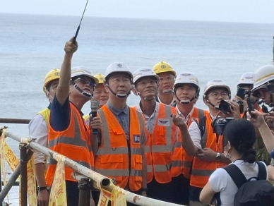蘇花公路最脆弱的痛點｜樺加沙颱風是本年度最強的颱風，交通部長陳世凱視察台9線和仁~崇德等路段災點復建進度！