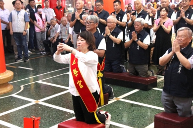 嘉義市九華山地藏庵、北嶽廟舉辦地藏王菩薩聖誕大典 市長黃敏惠等人前往祝賀