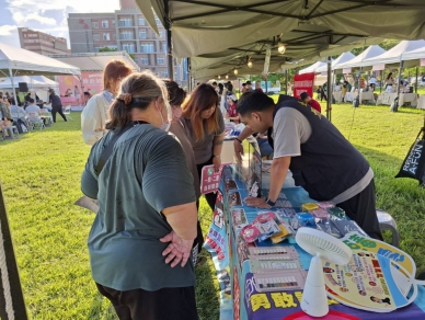 臺東縣警察局少年隊｜至臺東兒童公園公益活動設攤宣導
