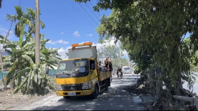 光復災區傳烏龍潰堤｜海巡署東部分署澄清稿：消防單位車輛率先啟動警報器，基於安全考量，同步開啟車輛警示燈，意旨提醒路過民眾注意安全！
