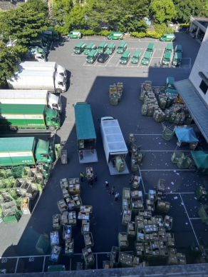 郵政超人｜愛心物資爆量湧入光復洪災區，花蓮郵局總動員配送。