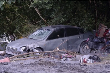 光復災損車輛｜已拖吊汽車462台、機車13台，統一拖吊至大農大富平地森林園區停車場集中安置！