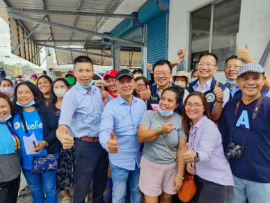 保護長者｜證件流失，移民署前進災區辦證超人，化身新住民及移工最強後盾！