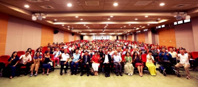 「點燈三十周年」彰化場講座，員林高中演藝廳登場。（照片點燈文化基金會提供）