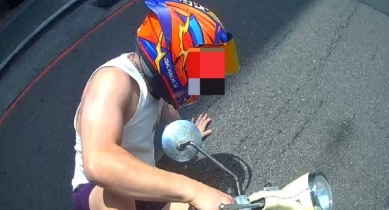 通緝犯騎車帽帶沒扣被攔    逃逸撞自小客車為警所逮