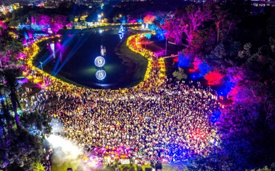 2025光織影舞倒數計時 參觀人次已突破77萬 愛麗絲等你來解謎！