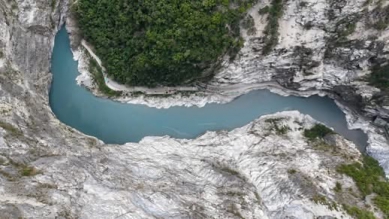 立霧溪峽谷也出現堰塞湖|中橫公路靳珩隧道側邊坡坍方土石淤塞,堤頂高於路口,水位再漲將漫流,天祥至太魯閣路段請勿進入。