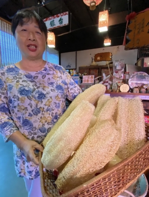 《消費情報》菜瓜布｜這種商品在消費市場已經難得一見，吉安鄉櫻田野養生休閒農莊有賣，濃濃鄉情、戀戀舊情！