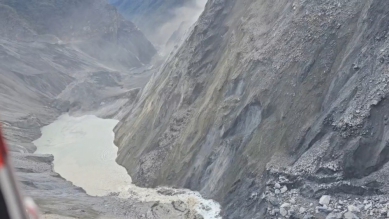 一湖未平一湖再起｜馬太鞍溪堰塞湖下游1公里處新增一堰塞湖，滿水位約60萬噸，將於24小時內溢流，下游可能淹水或形成孤島，公路局預備隨時啟動交通封閉措施！
