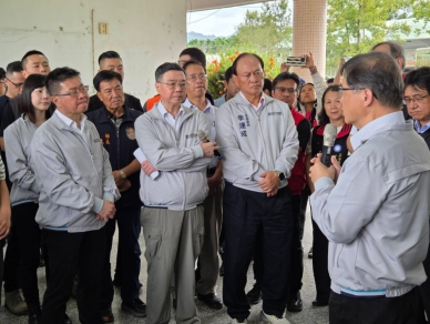 堰塞湖是惡首｜卓揆視察光復災區，鄉長林清水提9大訴求，解決堰塞湖危機是重中之重的首要大危機！