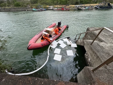 大武港區驚見油汙染｜海巡立即應處處置