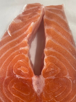 法羅鮭｜鮭魚界的LV，來自丹麥法羅群島的鮭魚，空運到臺東，不用出國就吃得到！