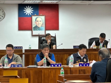 光復鄉代會主席廖翊鈞撂狠話｜聽見了災區鄉親們對家園重建進度與補助分配的不滿與焦慮，「如果官員再裝皮皮，我ㄧ定跟你沒完沒了！」