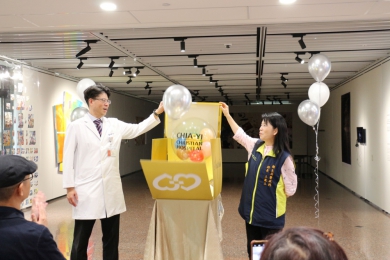 嘉基珍珠藝廊揭幕  國內第一個醫院常設性專業藝術展區  陪病人走過療癒旅程