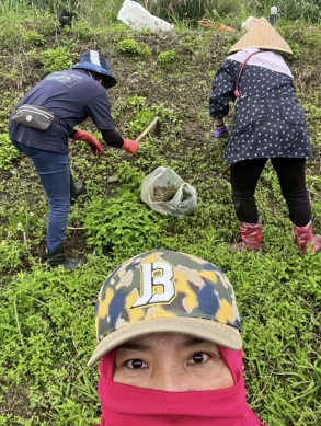 誠徵農業師傅｜農場、農民短期缺工服務，花蓮、臺東地區請洽花蓮縣富里鄉農會推廣部，電話：（03）8821991、0928–703738。
