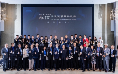 中正大學校長蔡少正獲頒第21屆「李天德卓越醫藥科技獎」 癌症基礎研究轉化臨床生機