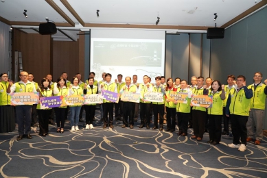 陳光復就職三週年記者會　務實治理回應離島需求　打造全齡關懷、世代共好的幸福澎湖  展望未來，陳光復表示，縣府團隊將持續深化醫療升級、育兒支持、產業發展、交通建設與永續治理，攜手鄉親打造更適居、宜業、樂遊的幸福島嶼，共同迎向「澎湖好政、幸福達陣」的新篇章。