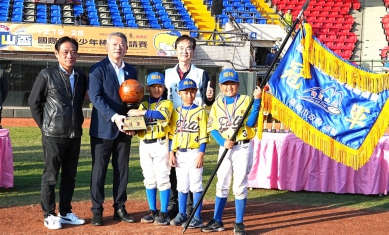 2025嘉義市諸羅山盃國際軟式少年棒球閉幕 冠亞軍戰台日交手 258支國內外勁旅齊聚棒球原鄉 完成344場精彩對決！