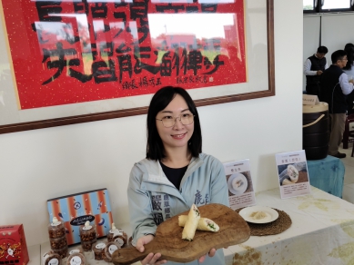 「穩中有進，匯聚前行」展望未來 鹿草鄉長嚴珮瑜施政三周年發表　