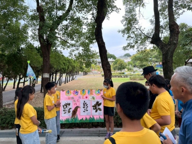 大村鄉村東國小通過環境部「台美生態學校綠旗認證」。（照片縣府提供）