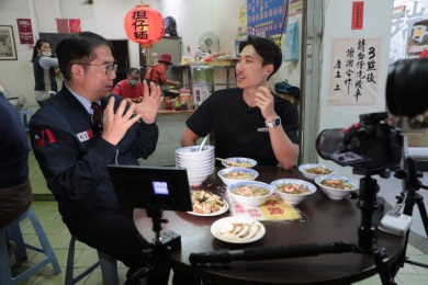 新加坡網紅大胃王Zermatt Neo挑戰30碗台南擔仔麵 黃偉哲探班邀訪龍崎空山祭